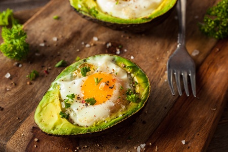 Baked-egg-in-avocado.jpg