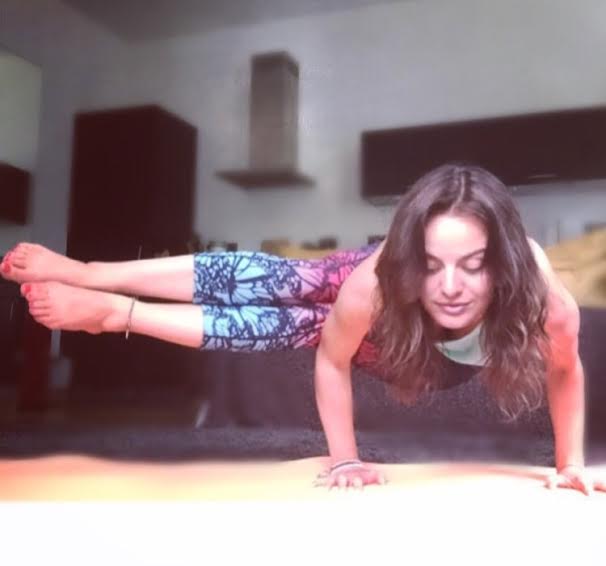 amelia_yoga_2